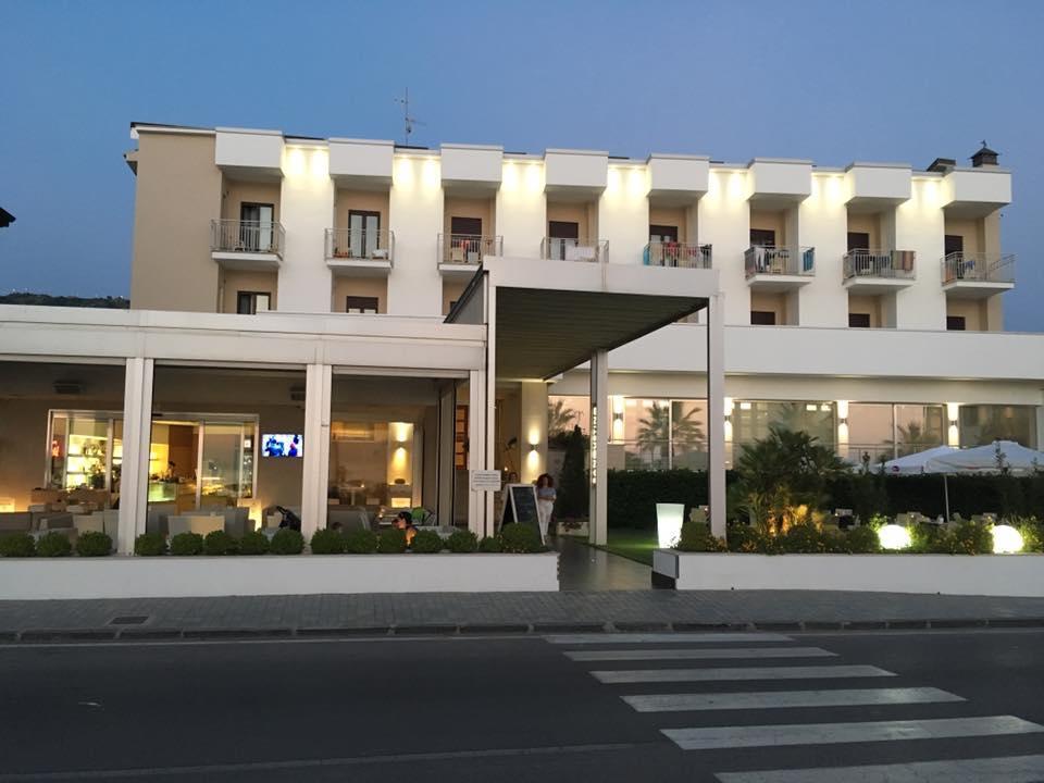 Hotel Serenella 아그로폴리 외부 사진
