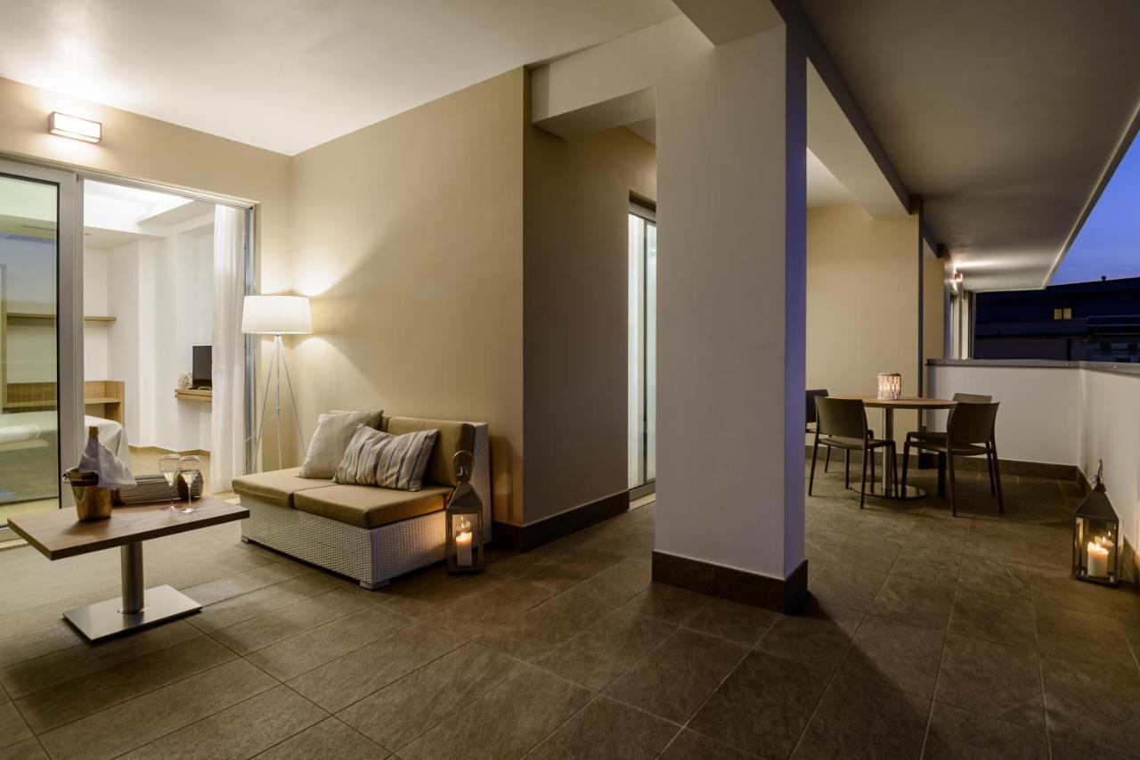 Hotel Serenella 아그로폴리 외부 사진